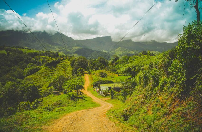 dirt road costa rica